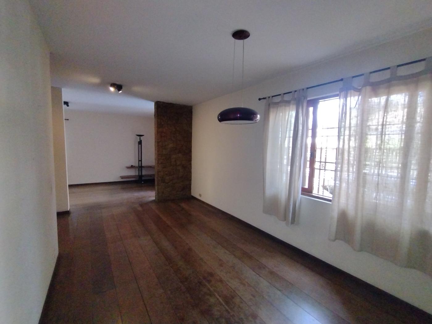 Sobrado à venda com 3 quartos, 160m² - Foto 4