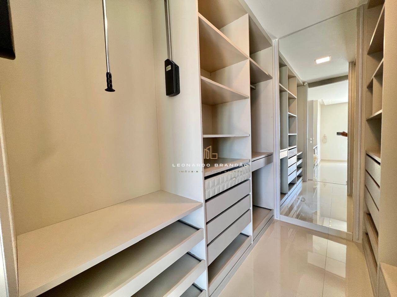Casa de Condomínio à venda com 4 quartos, 246m² - Foto 20