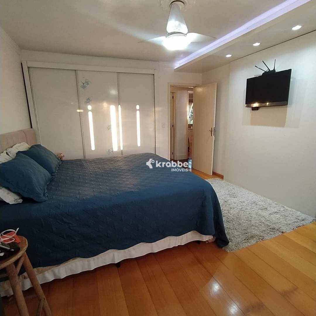 Casa à venda com 3 quartos, 250m² - Foto 8