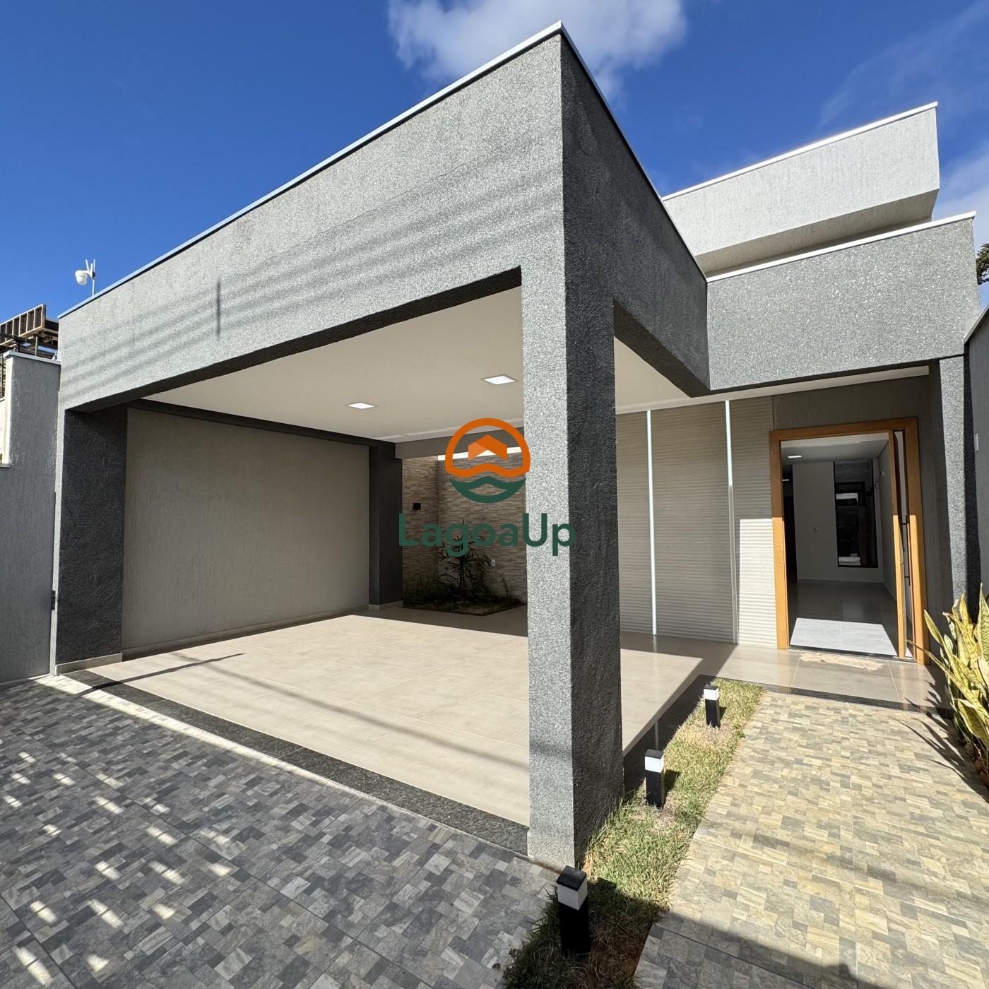 Casa à venda com 3 quartos, 138m² - Foto 1