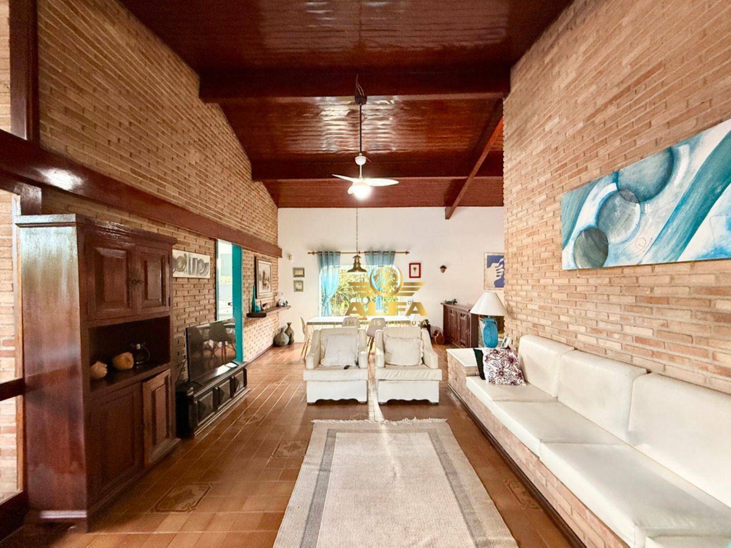 Casa à venda com 6 quartos, 311m² - Foto 11