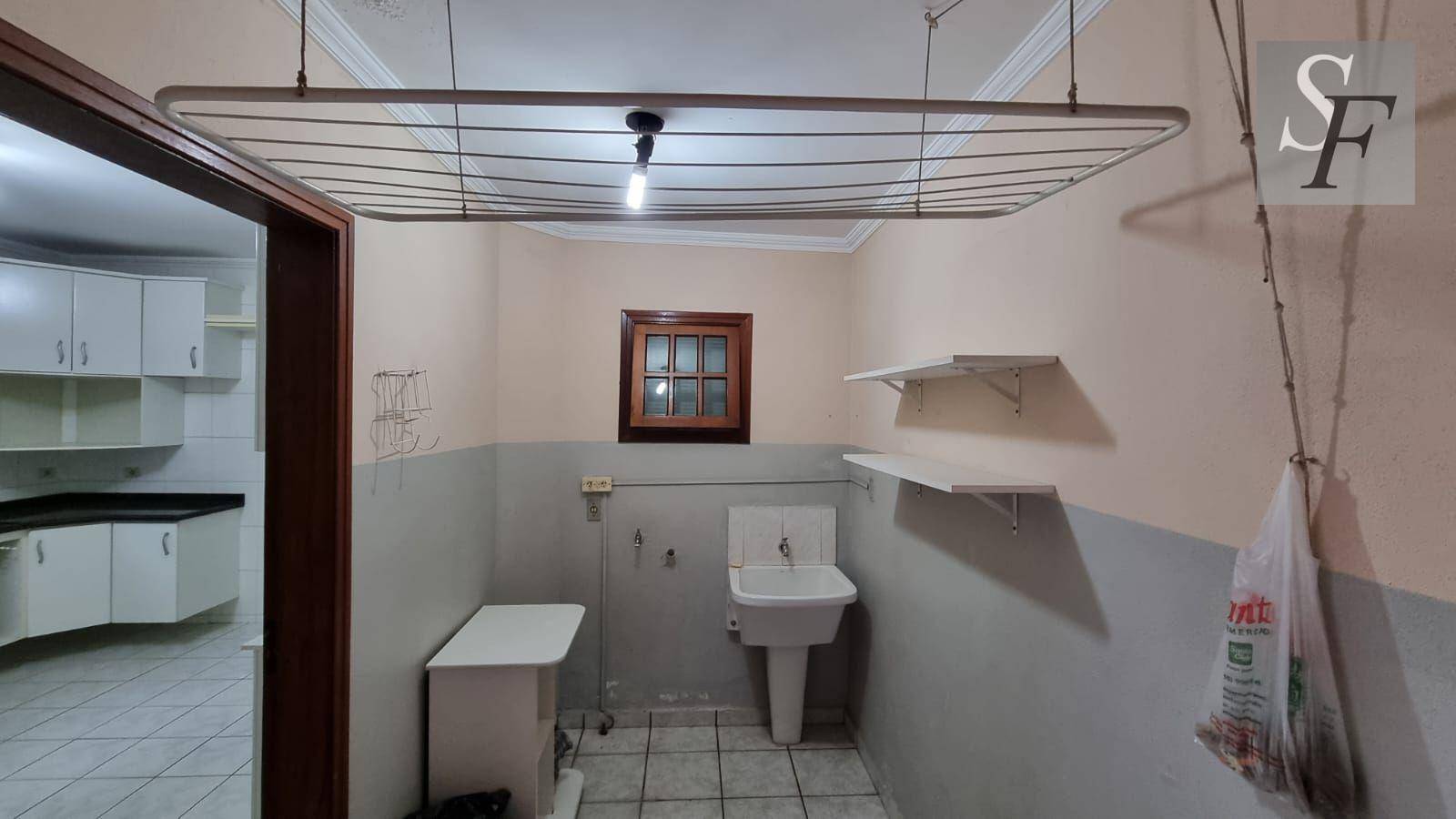 Sobrado para alugar com 3 quartos, 302m² - Foto 27