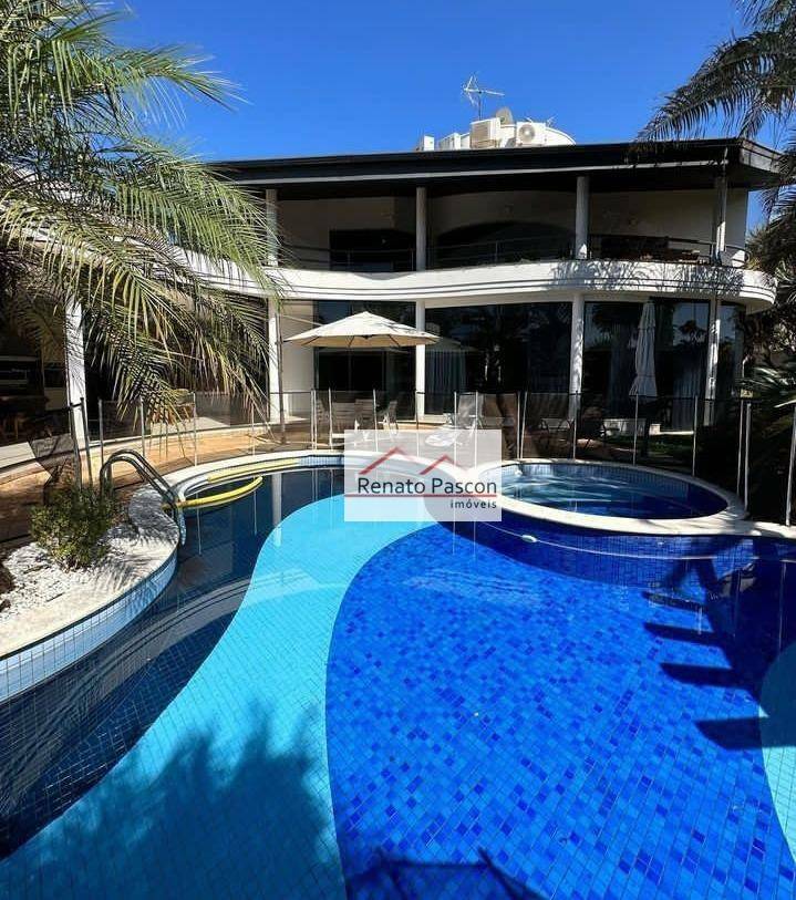 Casa de Condomínio à venda com 3 quartos, 591m² - Foto 3