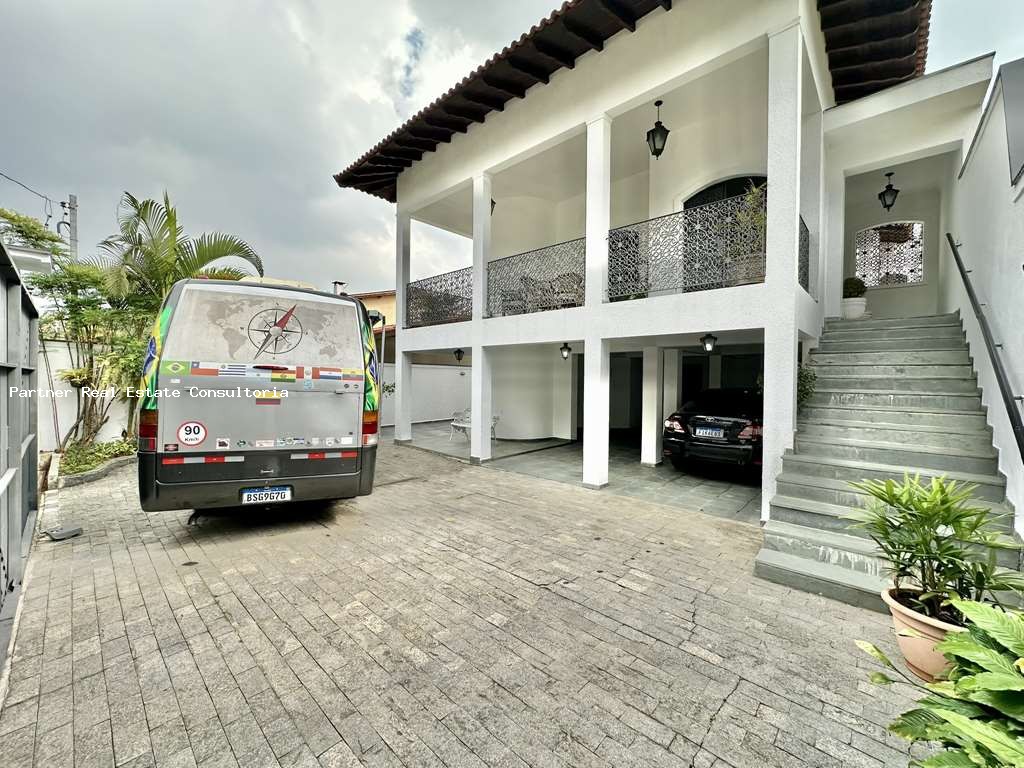 Casa à venda com 4 quartos, 444m² - Foto 1