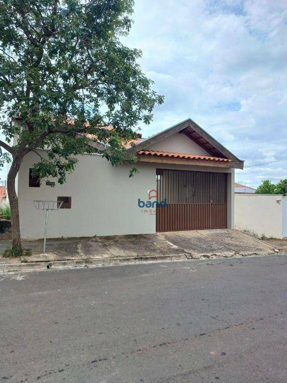 Casa à venda com 2 quartos, 89m² - Foto 1