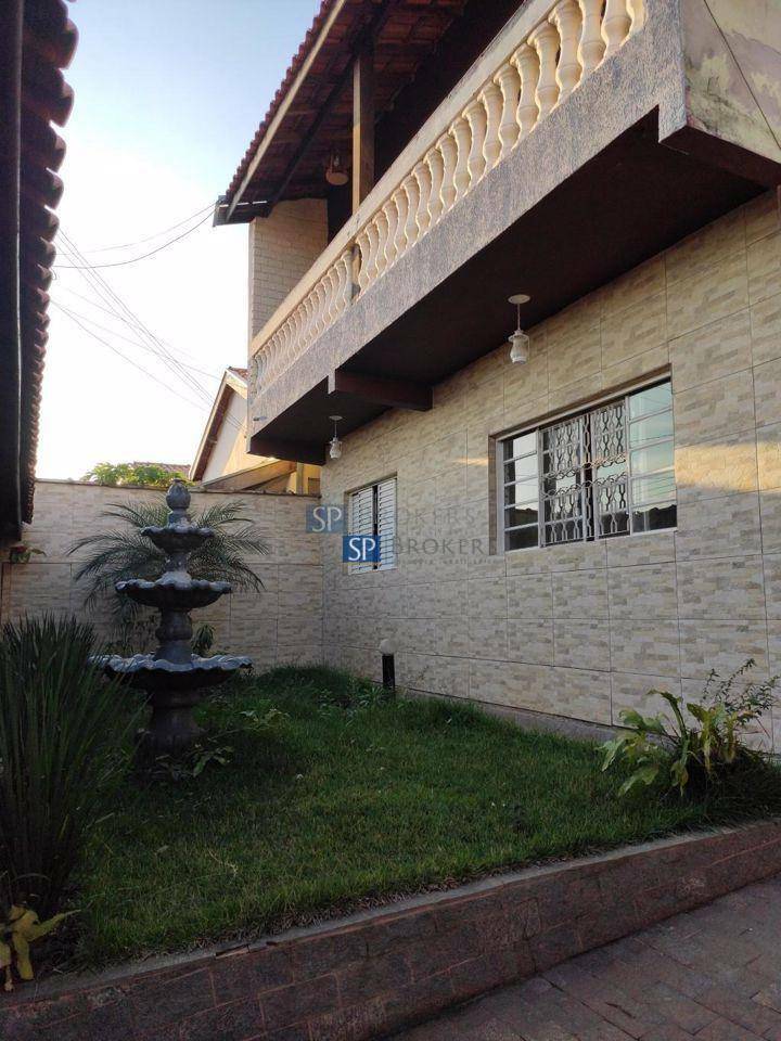 Casa à venda com 4 quartos, 240m² - Foto 25