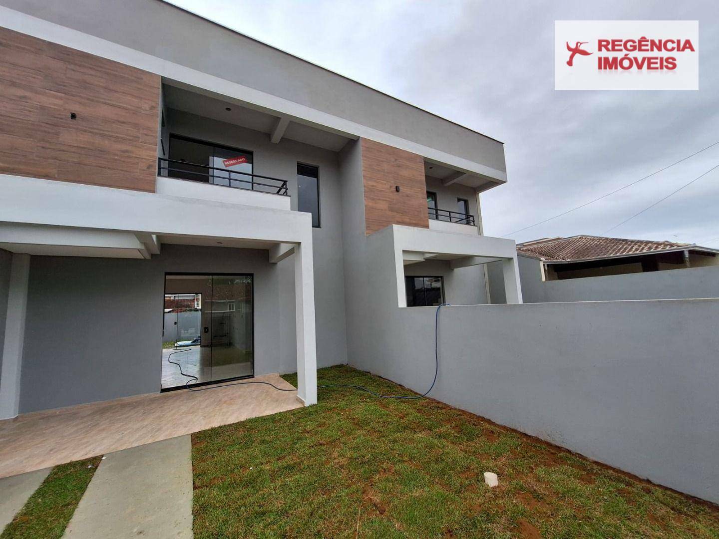 Casa à venda com 2 quartos, 82m² - Foto 1