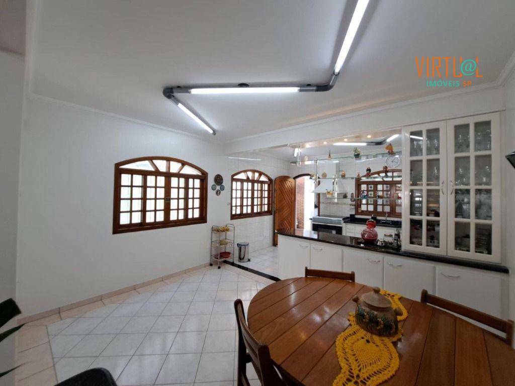 Sobrado à venda com 3 quartos, 231m² - Foto 22