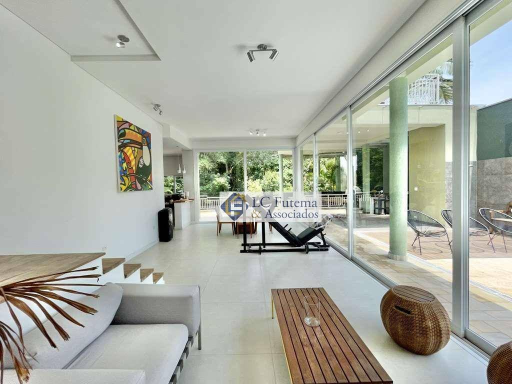 Casa de Condomínio à venda com 4 quartos, 386m² - Foto 9