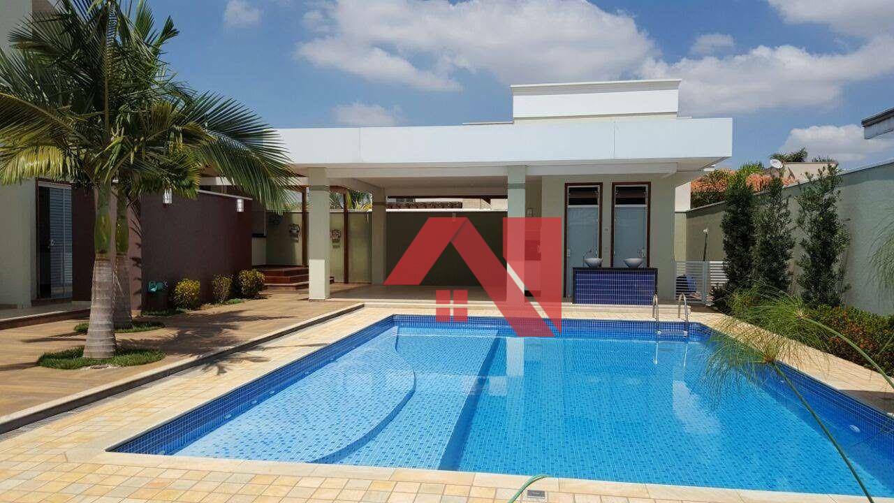 Casa à venda com 4 quartos, 500m² - Foto 1