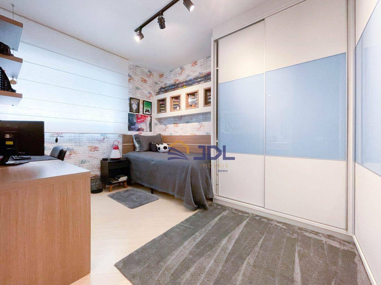 Apartamento à venda com 3 quartos, 216m² - Foto 17