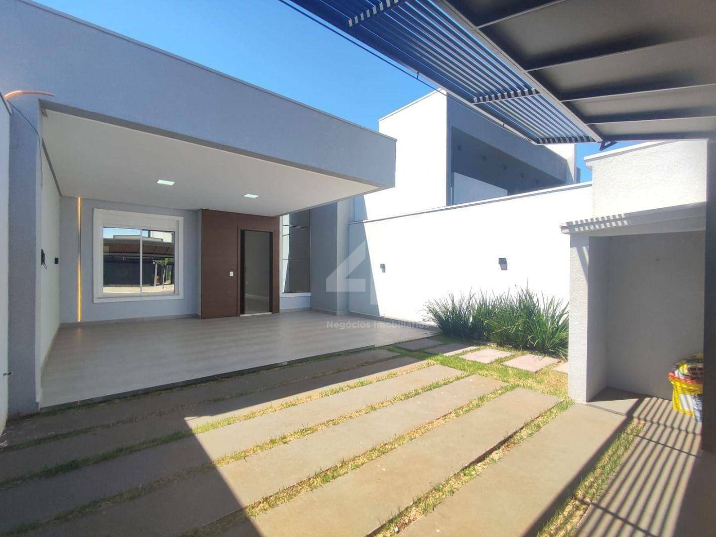 Casa à venda com 3 quartos, 123m² - Foto 1