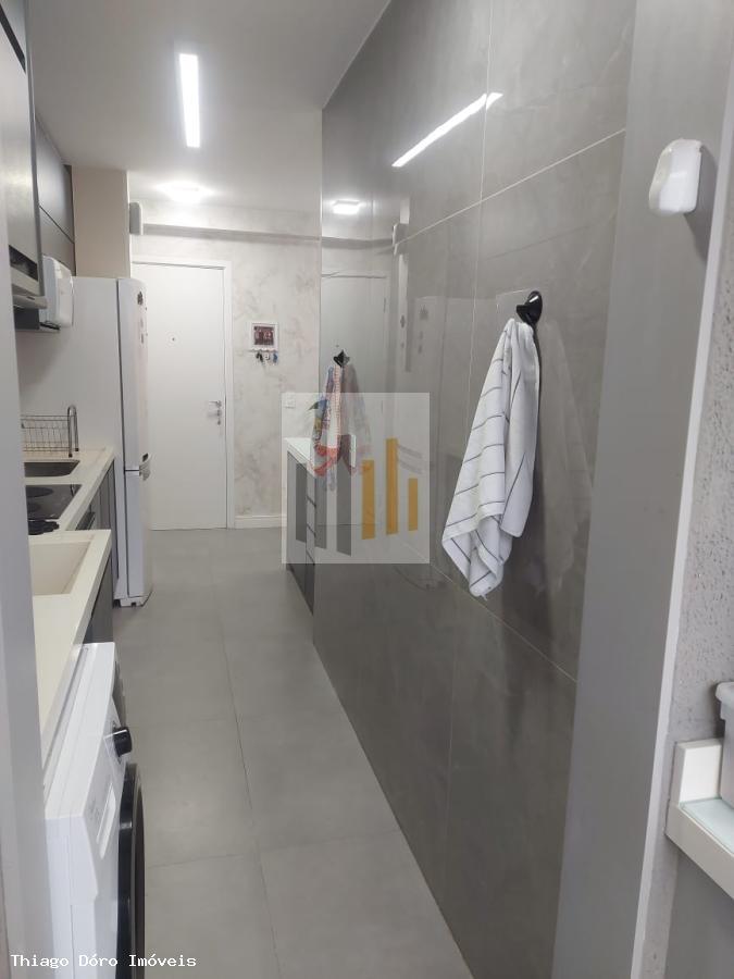 Apartamento à venda com 2 quartos, 63m² - Foto 10