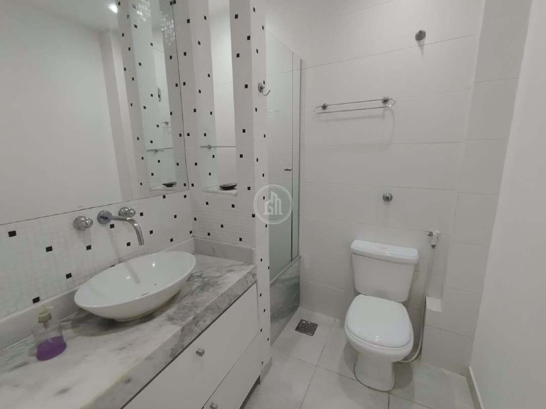 Apartamento à venda com 2 quartos, 70m² - Foto 14