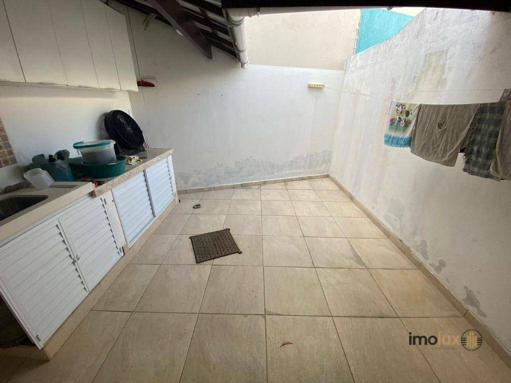 Casa de Condomínio à venda com 2 quartos, 100m² - Foto 9