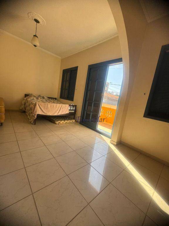 Sobrado à venda com 3 quartos, 180m² - Foto 31