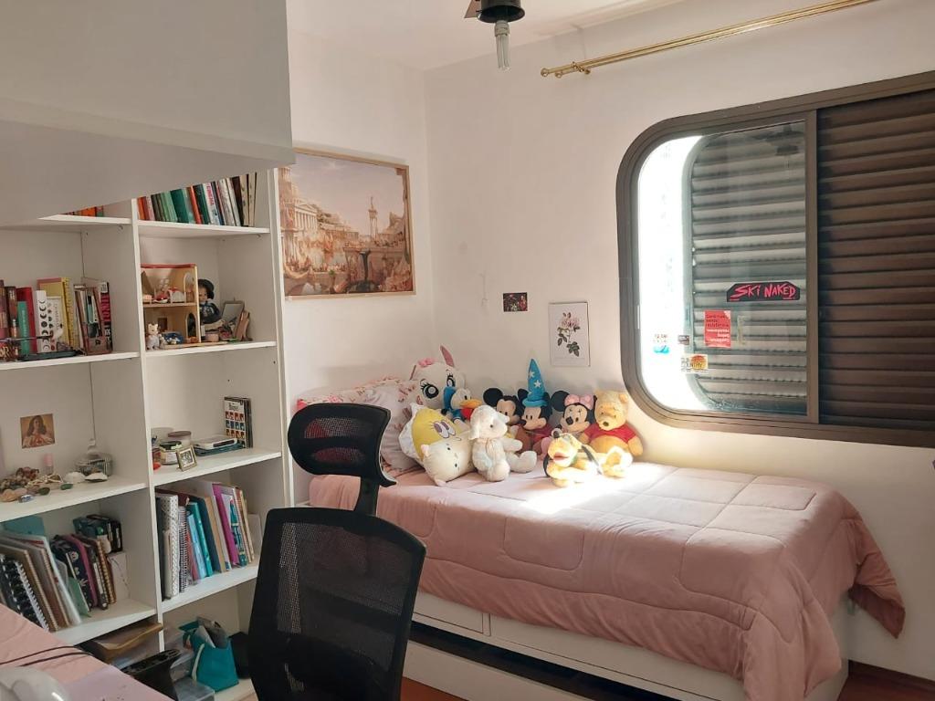 Apartamento à venda com 3 quartos, 135m² - Foto 13