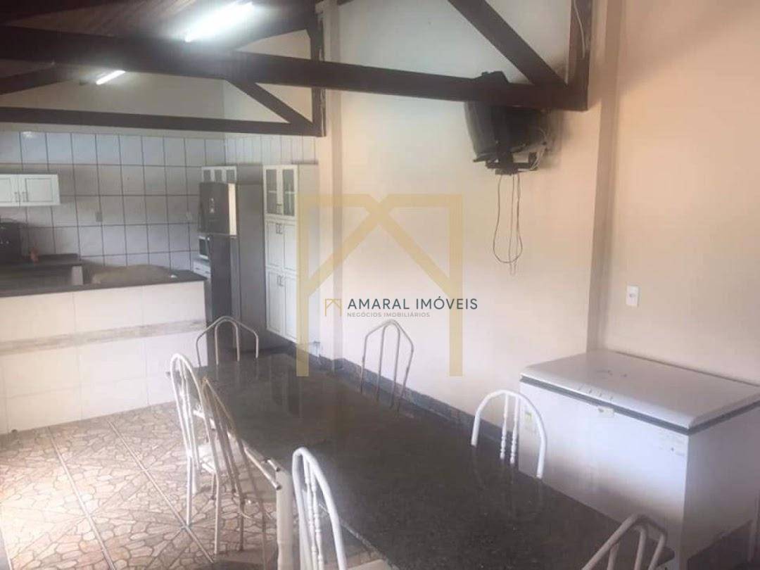 Chácara à venda com 2 quartos, 260m² - Foto 12