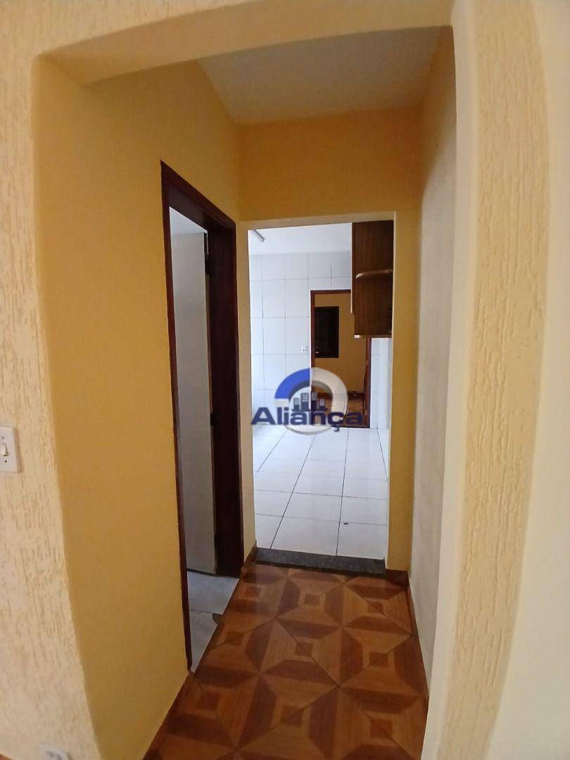 Casa para alugar com 2 quartos, 125m² - Foto 12