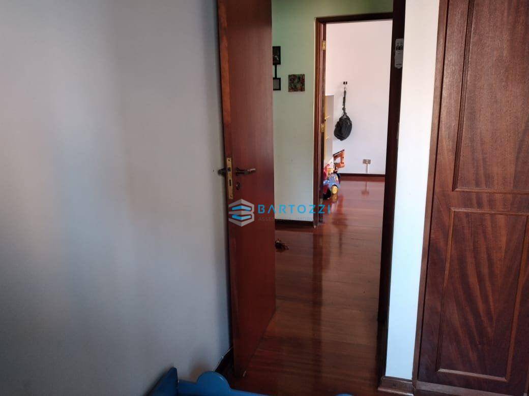 Apartamento à venda com 3 quartos, 117m² - Foto 33