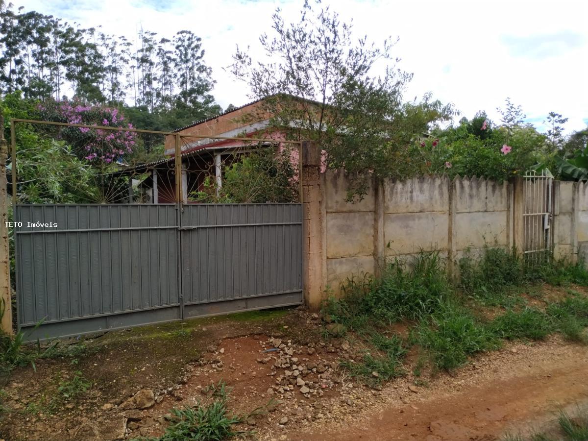 Fazenda à venda com 2 quartos, 700m² - Foto 1