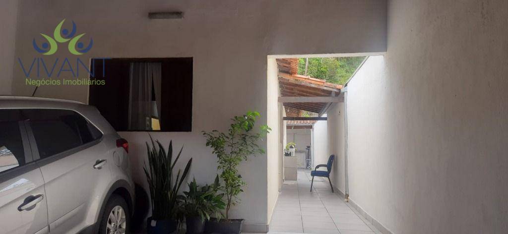 Casa à venda com 2 quartos, 90m² - Foto 4