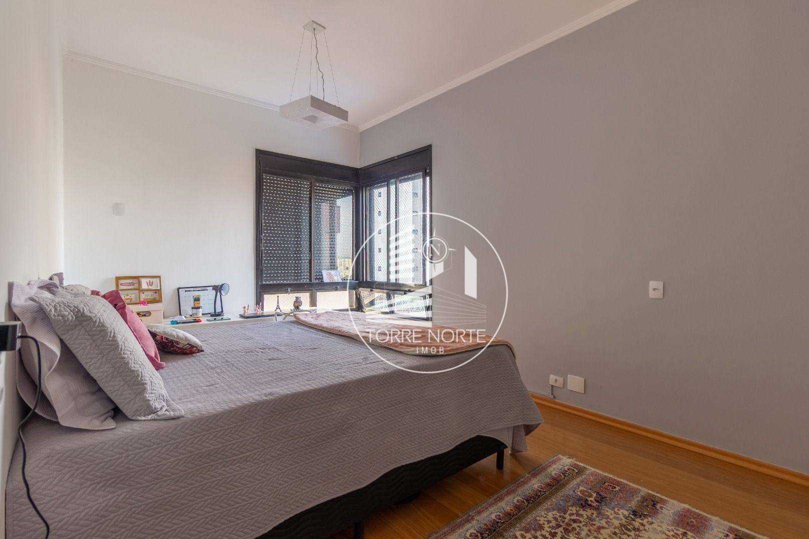 Apartamento à venda com 4 quartos, 190m² - Foto 13