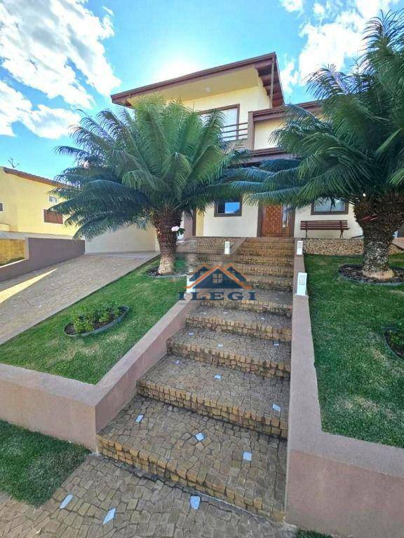 Casa de Condomínio à venda com 3 quartos, 312m² - Foto 1