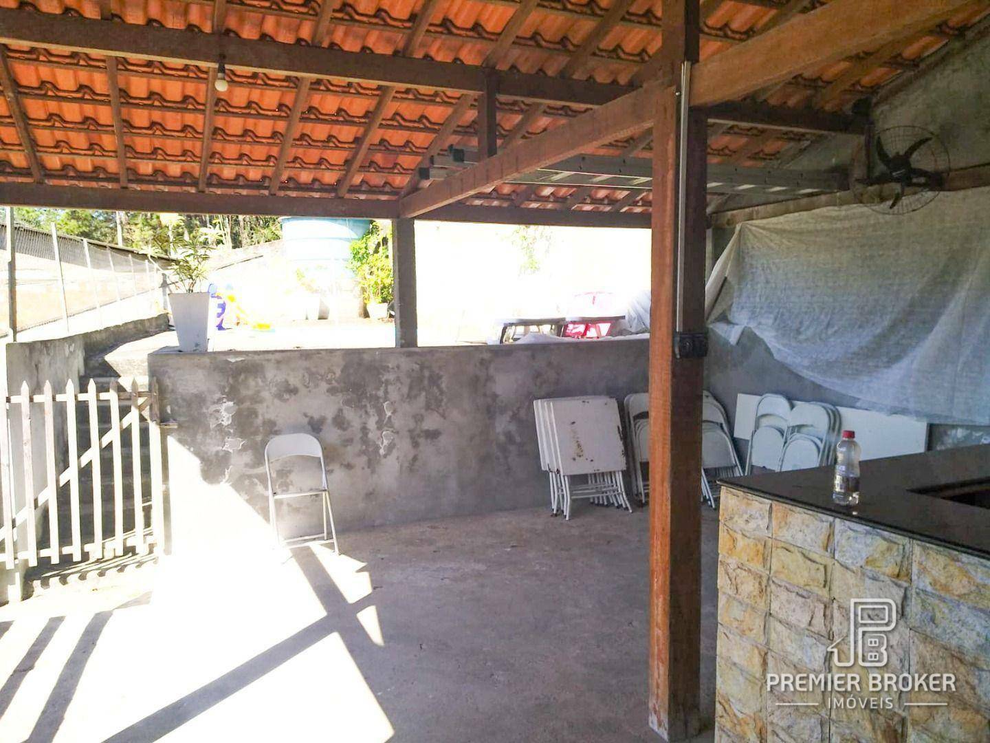 Casa à venda com 6 quartos, 250m² - Foto 17