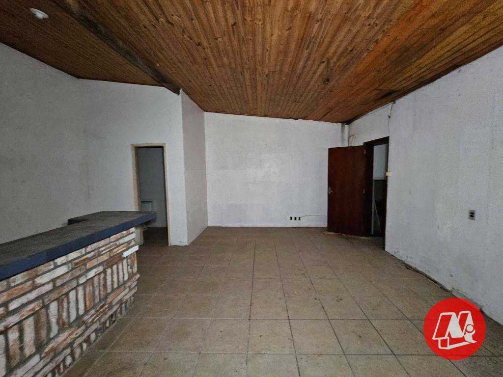 Casa para alugar com 4 quartos, 280m² - Foto 30