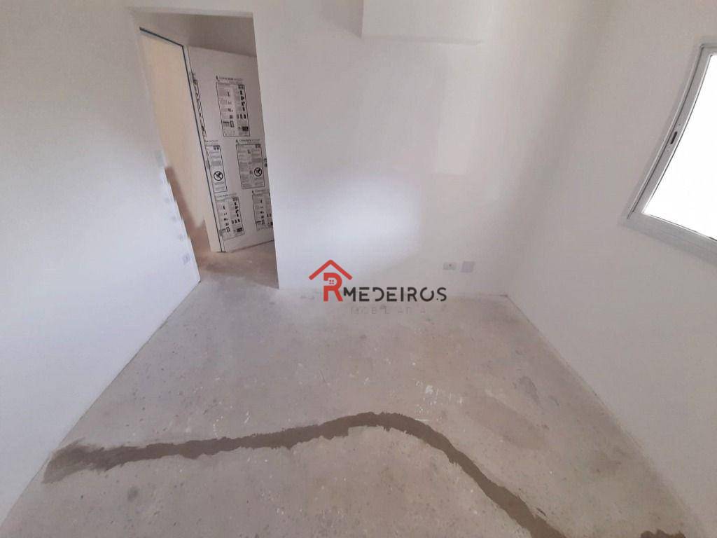 Apartamento à venda com 3 quartos, 117m² - Foto 9