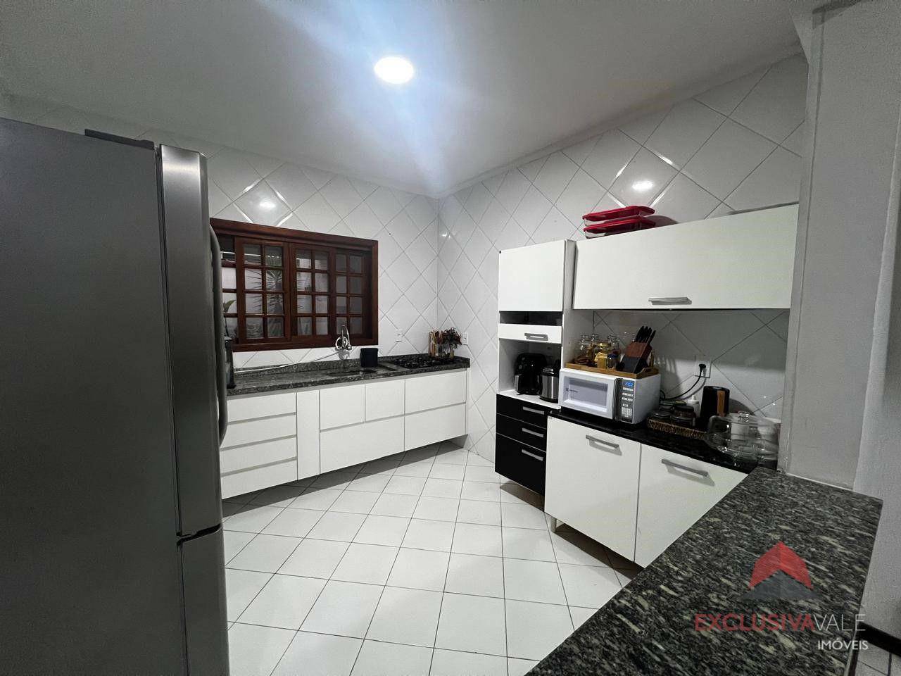 Casa de Condomínio à venda com 3 quartos, 100m² - Foto 8