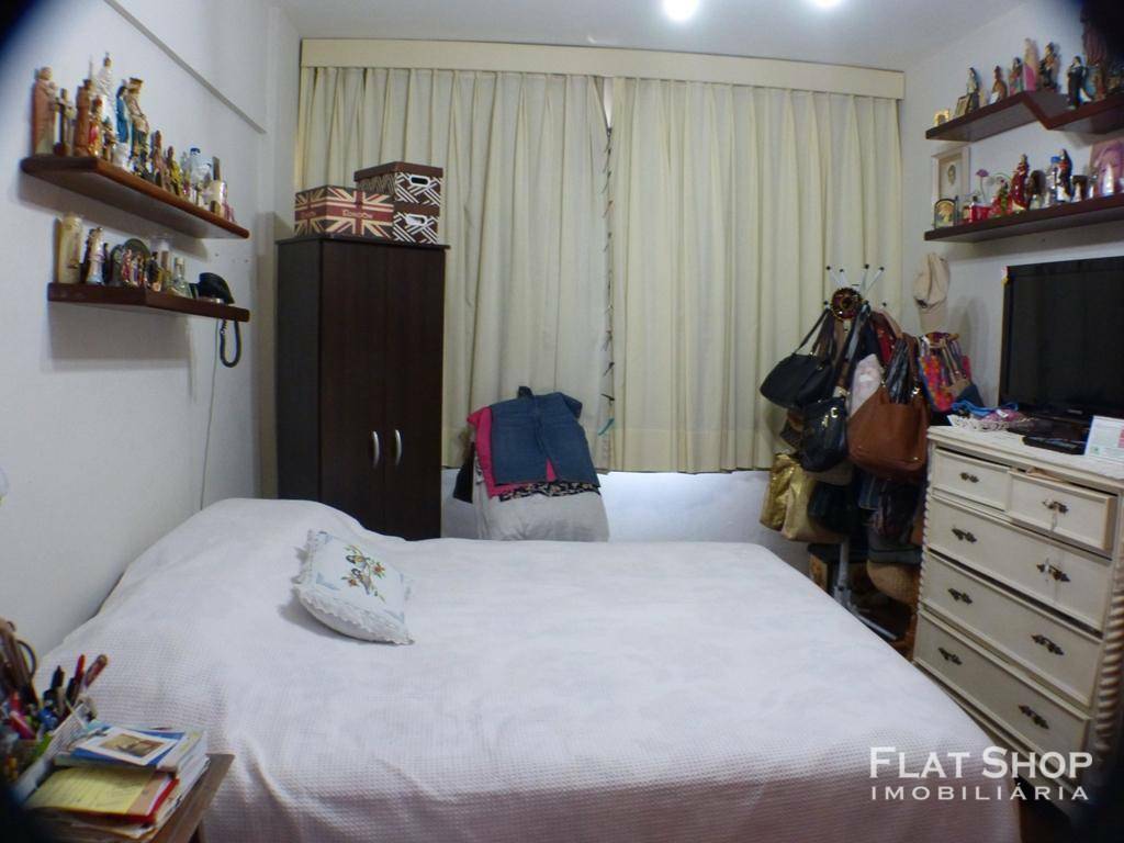 Apartamento à venda com 3 quartos, 212m² - Foto 20