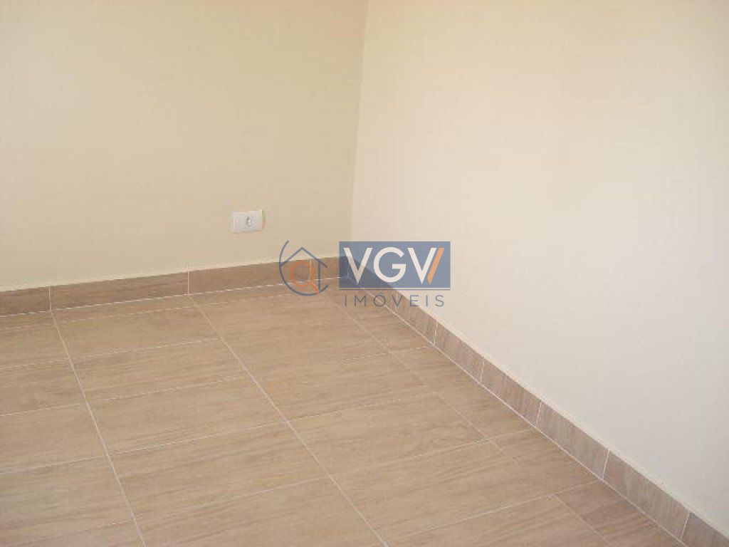 Casa à venda com 3 quartos, 110m² - Foto 2