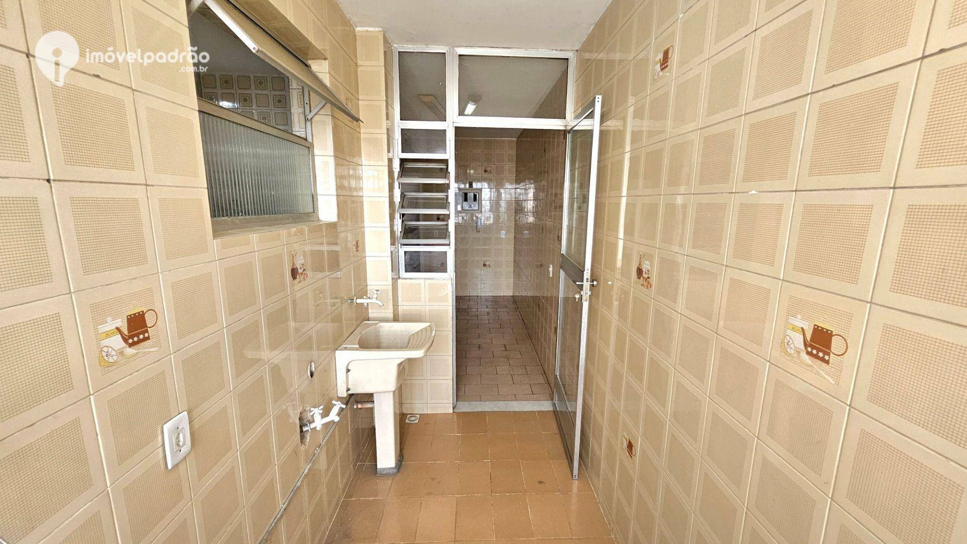 Apartamento para alugar com 3 quartos, 120m² - Foto 8