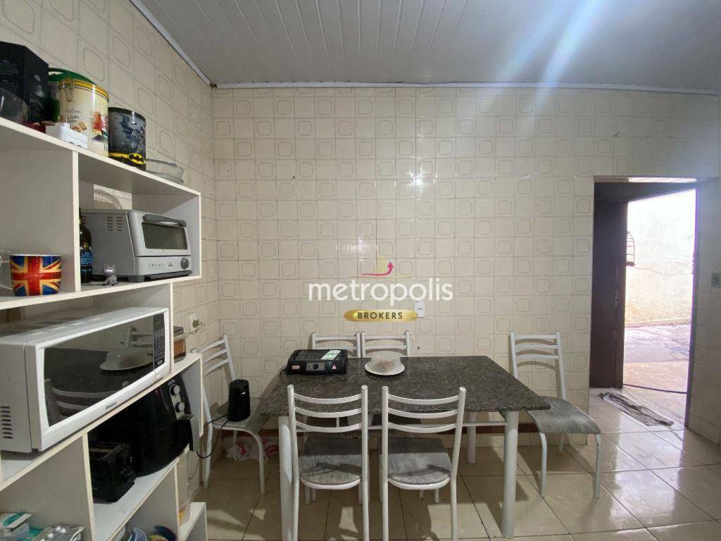 Casa à venda com 4 quartos, 200m² - Foto 31