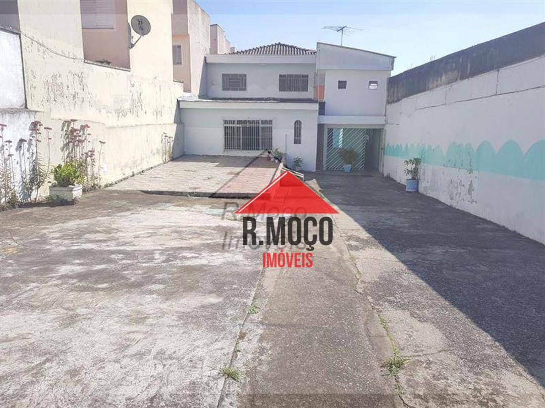 Sobrado à venda com 10 quartos, 219m² - Foto 55