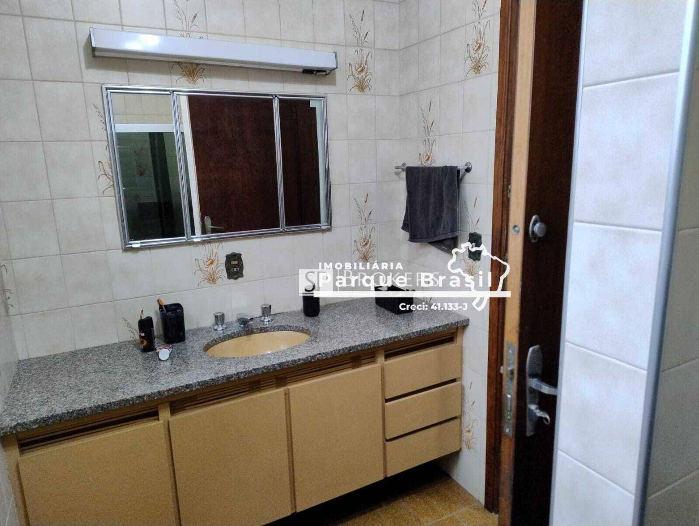 Casa à venda com 3 quartos, 200m² - Foto 11