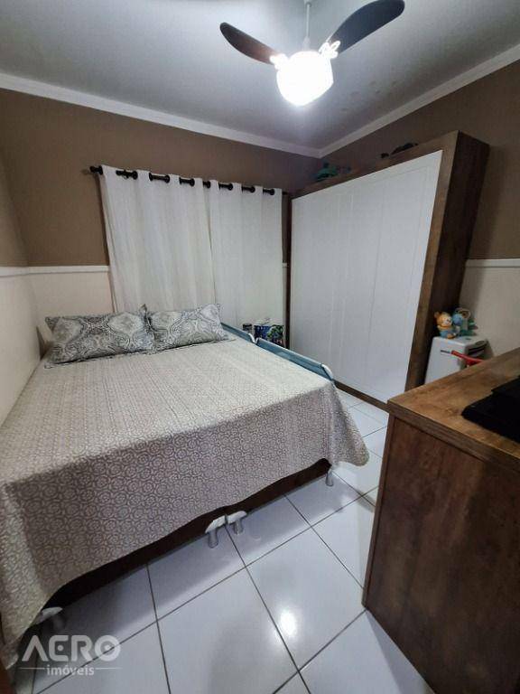 Casa à venda com 3 quartos, 145m² - Foto 18