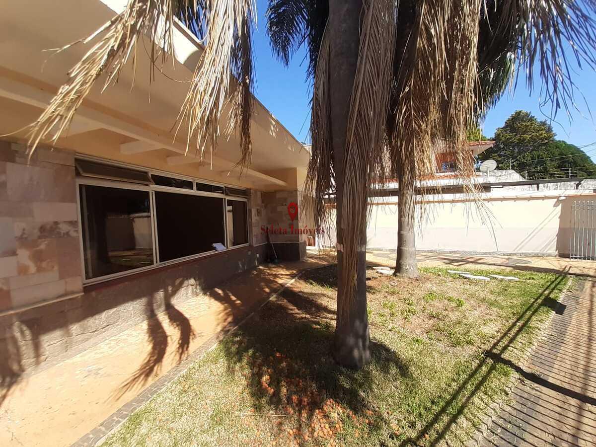 Casa à venda com 4 quartos, 372m² - Foto 2