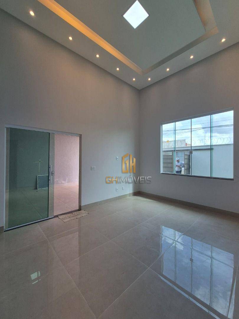 Casa à venda com 3 quartos, 110m² - Foto 1