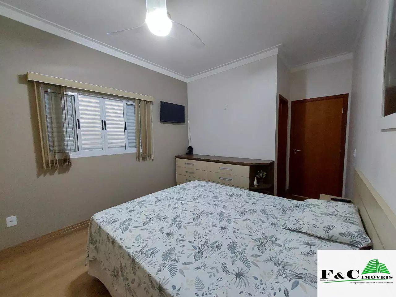 Casa à venda com 3 quartos, 225m² - Foto 6