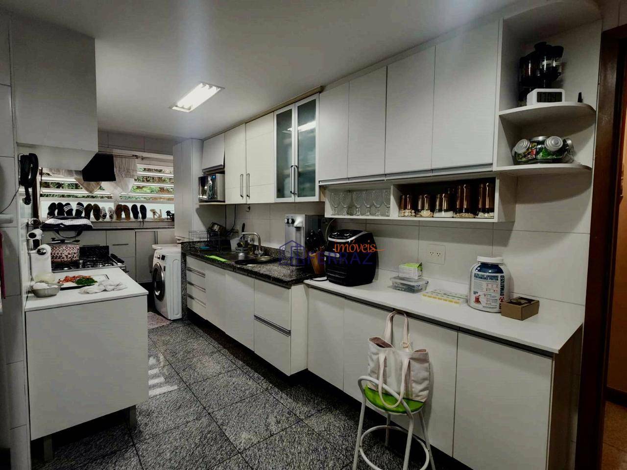 Apartamento à venda com 4 quartos, 220m² - Foto 19