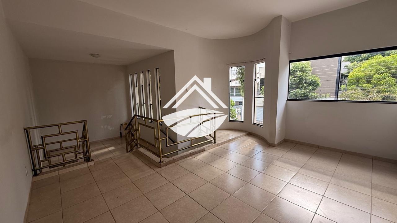 Sobrado à venda com 3 quartos, 360m² - Foto 3