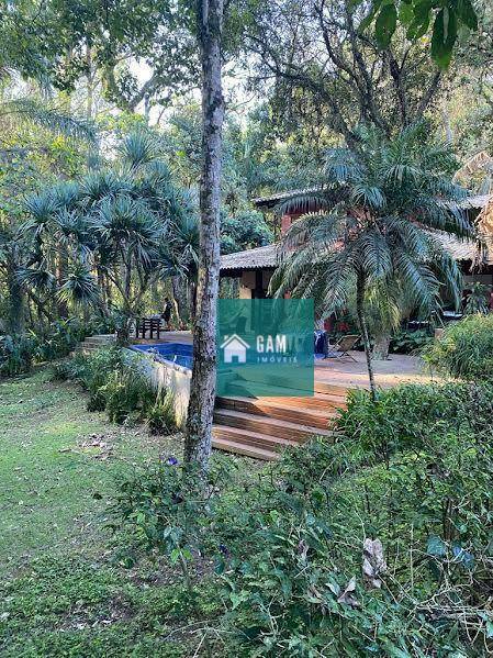 Casa de Condomínio para alugar com 3 quartos, 250m² - Foto 2
