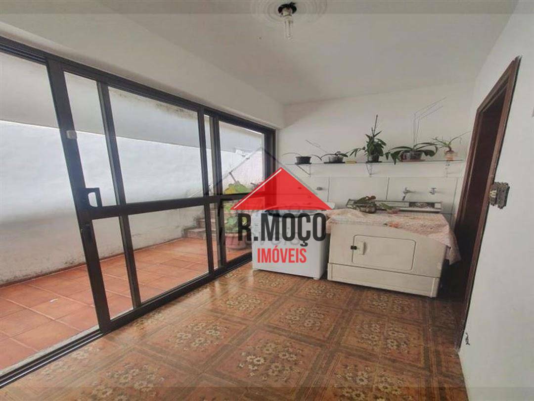 Sobrado à venda com 3 quartos, 231m² - Foto 11