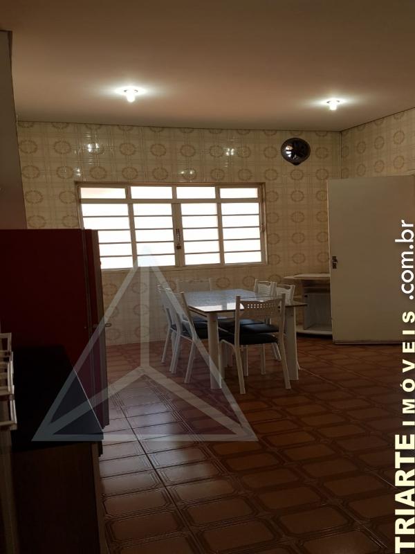 Casa à venda com 2 quartos, 220m² - Foto 14