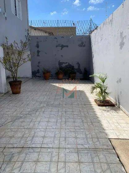 Casa à venda com 3 quartos, 194m² - Foto 13
