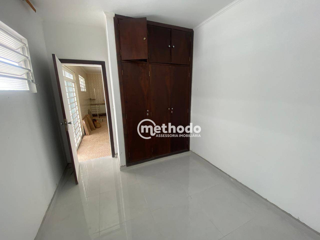 Casa para alugar com 4 quartos, 244m² - Foto 18