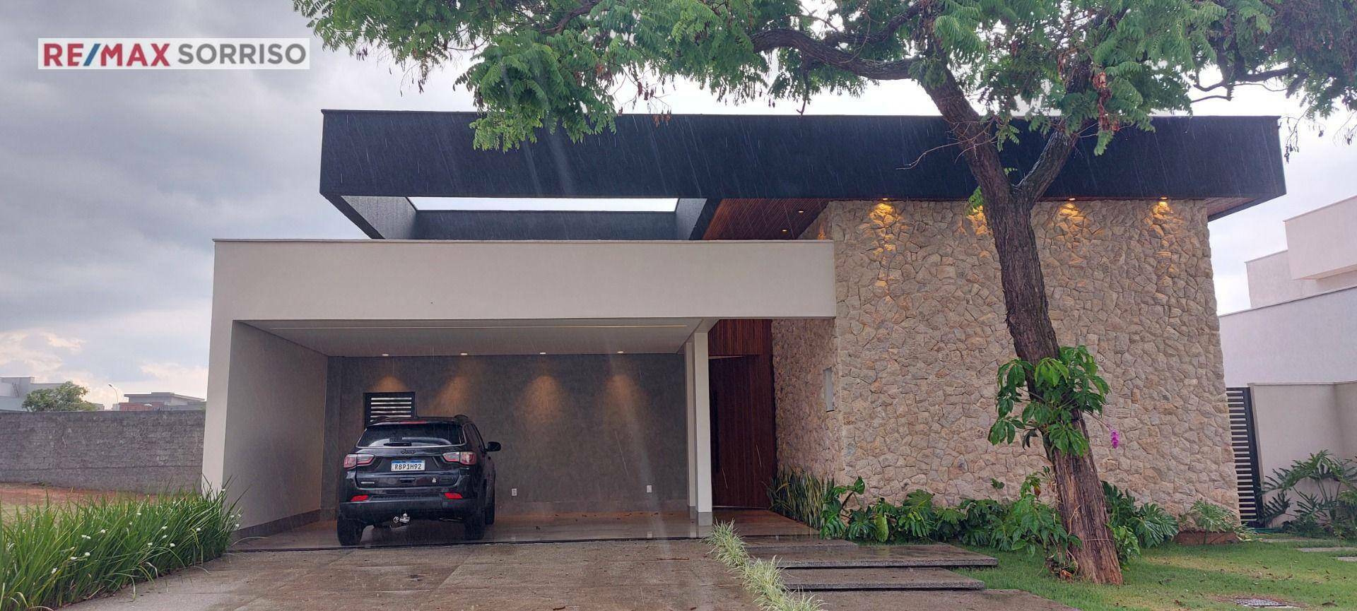 Casa de Condomínio à venda com 4 quartos, 233m² - Foto 1